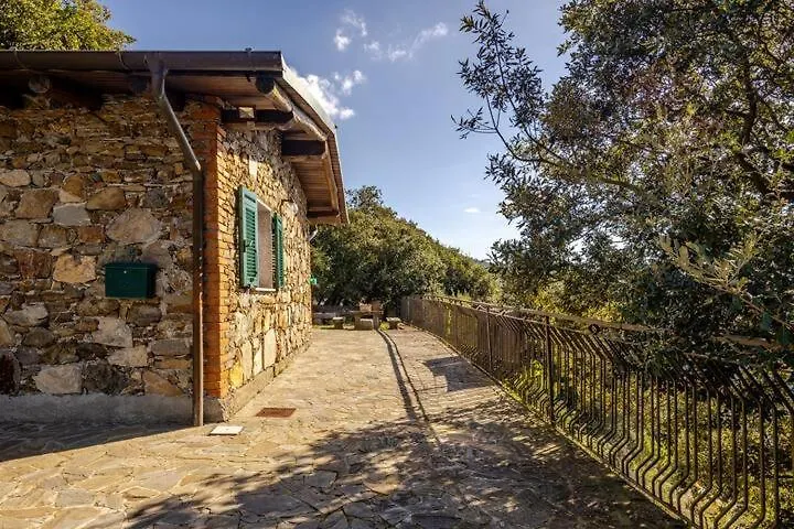Nature&Sea Chalet Corniglia